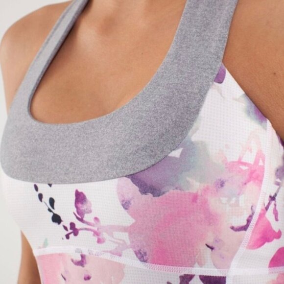 Lululemon Scoop Neck TankBlurred Blossoms White / Heathered Fossil size 10 - Picture 6 of 13